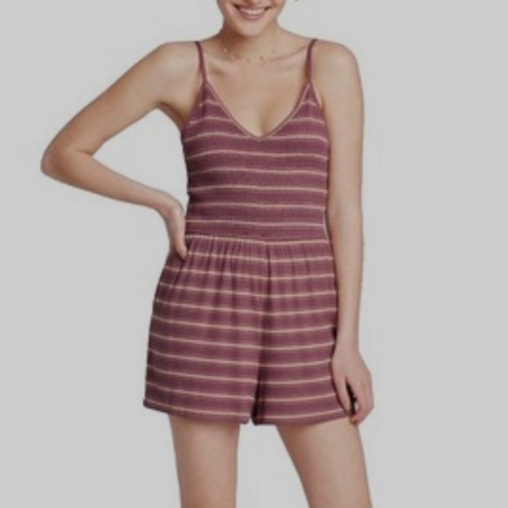 Wild Fable Pink and White Romper with V-Neckline Spaghetti Straps